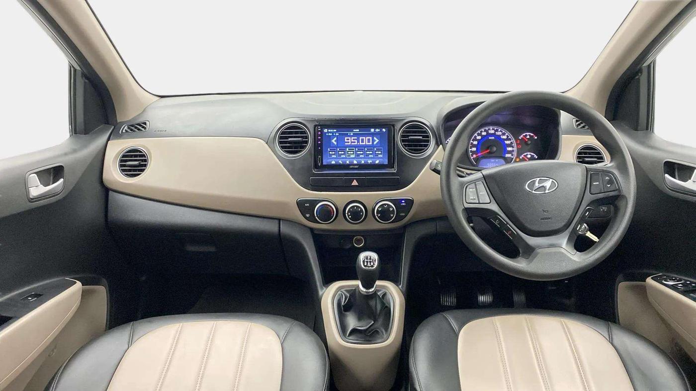 2016 Hyundai Grand i10 SPORTZ 1.2 KAPPA VTVT, Petrol, Manual, 28,672 km, Dashboard