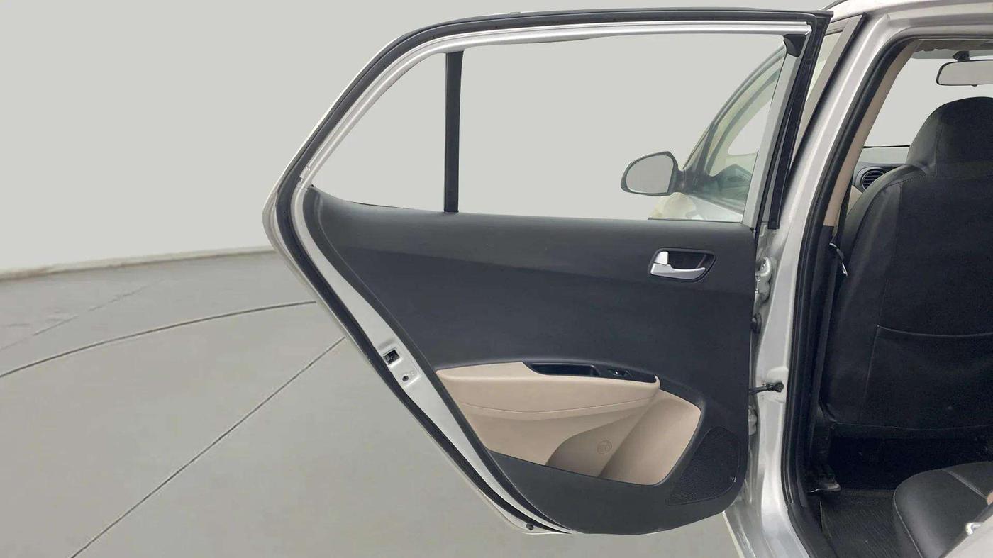 2016 Hyundai Grand i10 SPORTZ 1.2 KAPPA VTVT, Petrol, Manual, 28,672 km, LHS Rear Door