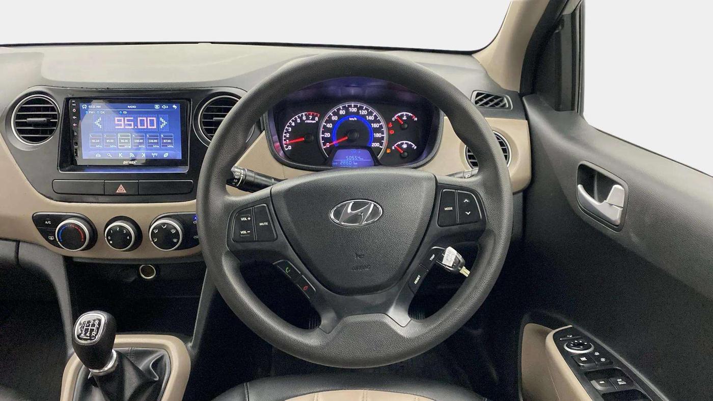 2016 Hyundai Grand i10 SPORTZ 1.2 KAPPA VTVT, Petrol, Manual, 28,672 km, Steering Wheel Close Up