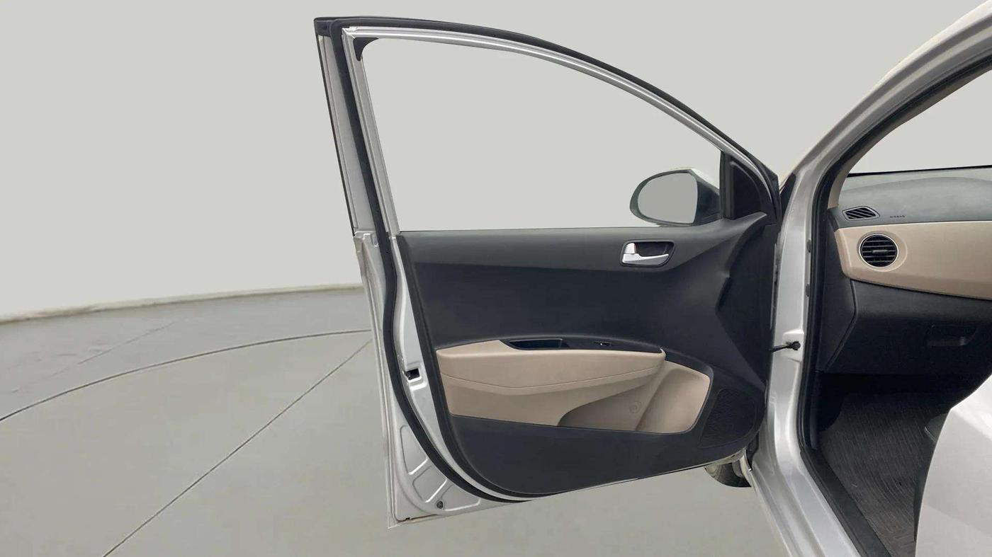 2016 Hyundai Grand i10 SPORTZ 1.2 KAPPA VTVT, Petrol, Manual, 28,672 km, LHS Front Door