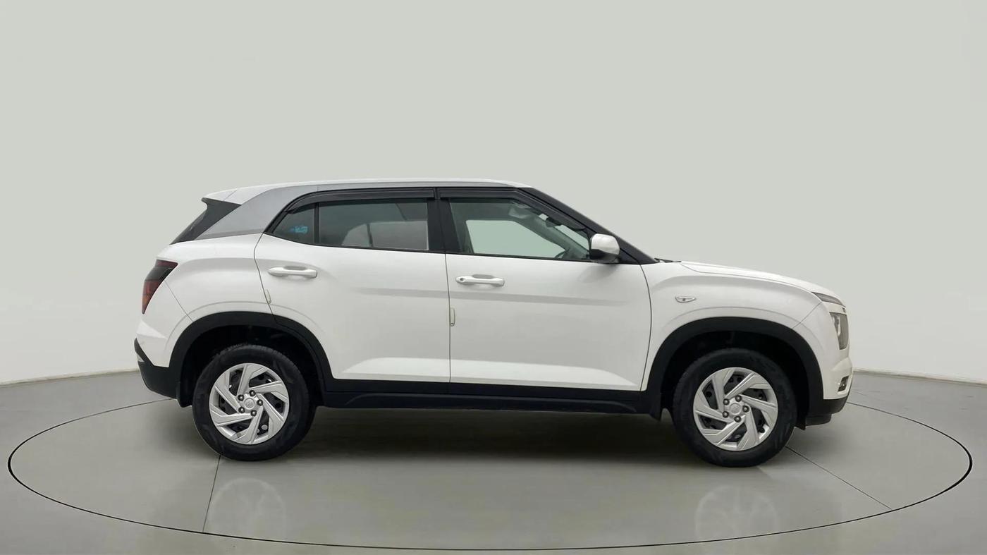 2023 Hyundai Creta E 1.5 PETROL, Petrol, Manual, 19,495 km, Right Side View