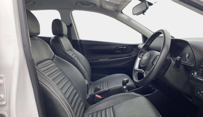 2021 Hyundai NEW I20 ASTA 1.2 MT, Petrol, Manual, 23,817 km, Right Side Front Door Cabin