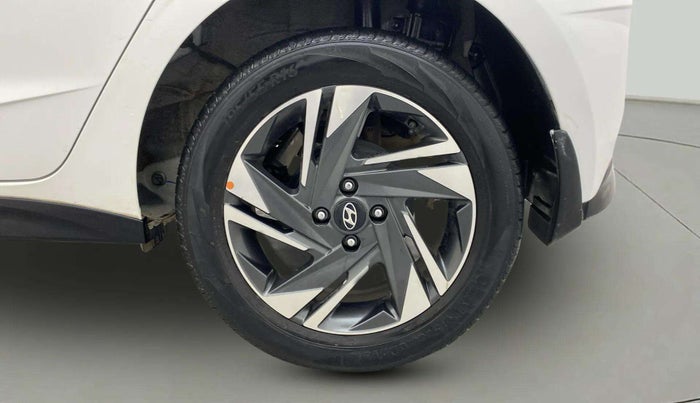 2021 Hyundai NEW I20 ASTA 1.2 MT, Petrol, Manual, 23,817 km, Left Rear Wheel