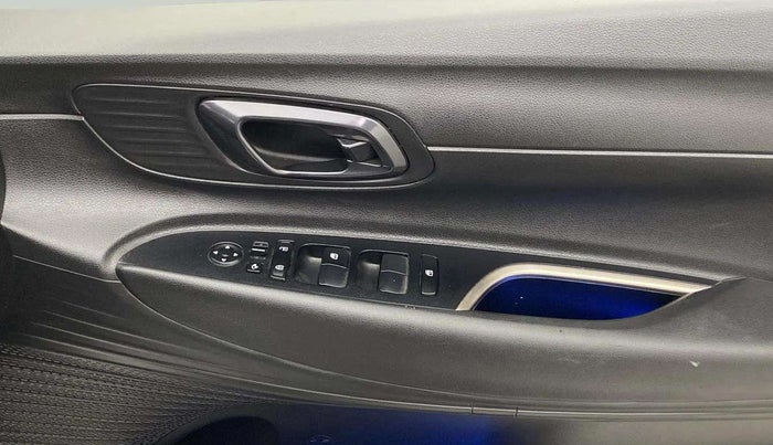 2021 Hyundai NEW I20 ASTA 1.2 MT, Petrol, Manual, 23,817 km, Driver Side Door Panels Control