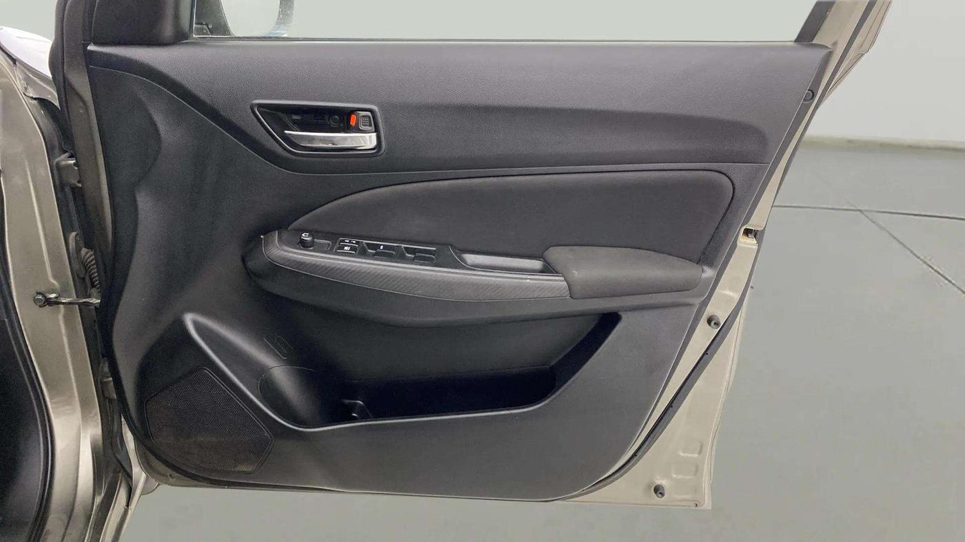 2020 Maruti Swift VXI, Petrol, Manual, 44,997 km, Driver Side Door Panels Control