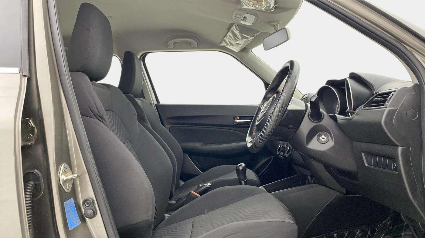 2020 Maruti Swift VXI, Petrol, Manual, 44,997 km, Right Side Front Door Cabin