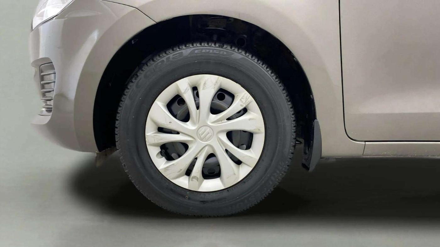 2020 Maruti Swift VXI, Petrol, Manual, 44,997 km, Left Front Wheel