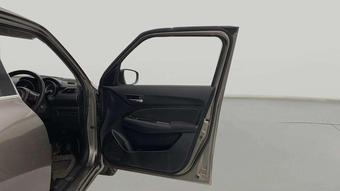 2020 Maruti Swift VXI, Petrol, Manual, 44,997 km, RHS Front Door