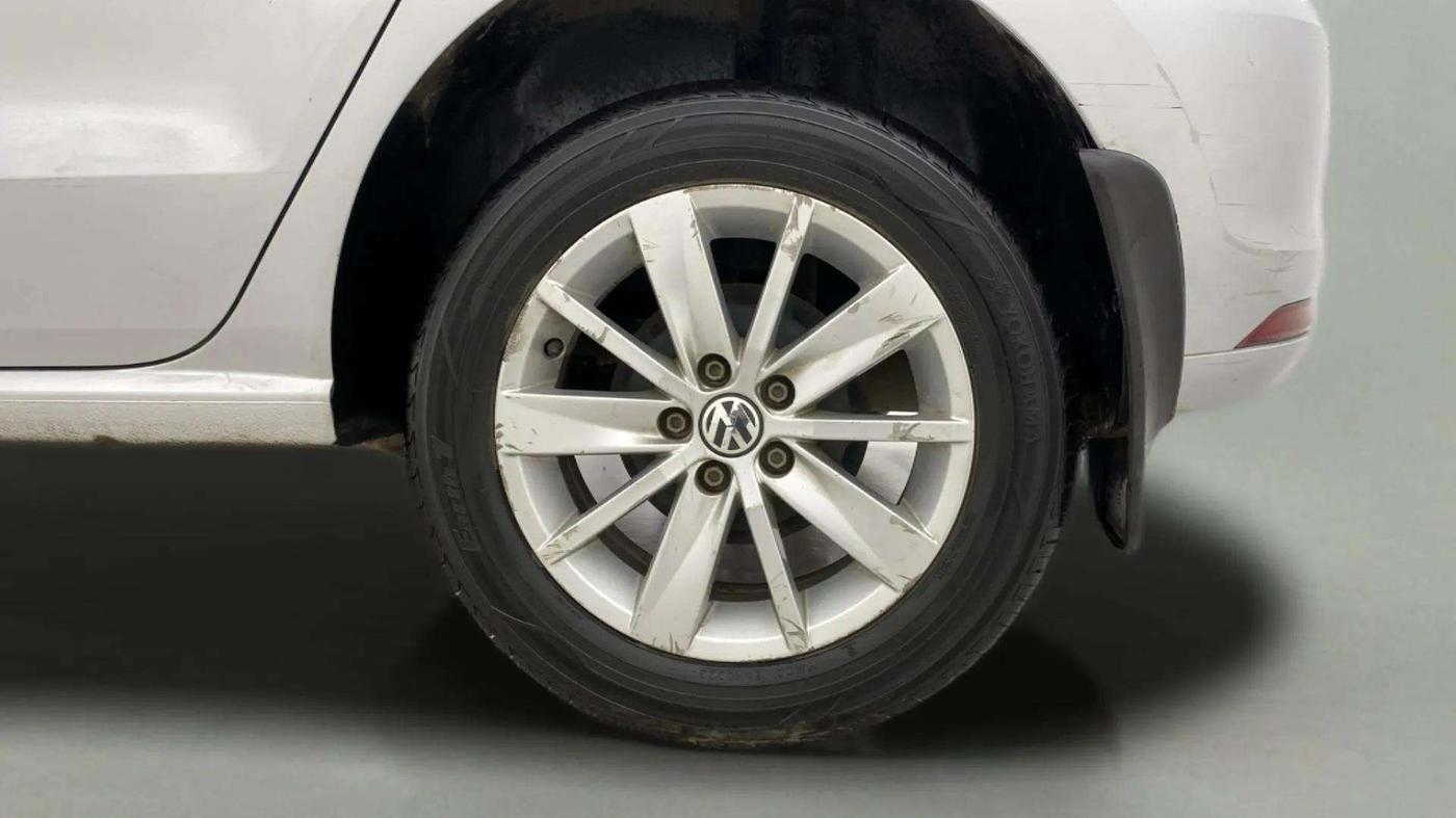 2016 Volkswagen Polo HIGHLINE1.2L, Petrol, Manual, 75,505 km, Left Rear Wheel