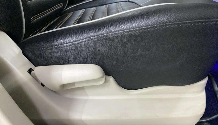 2018 Maruti Celerio VXI (O) CNG, CNG, Manual, 71,582 km, Driver Side Adjustment Panel