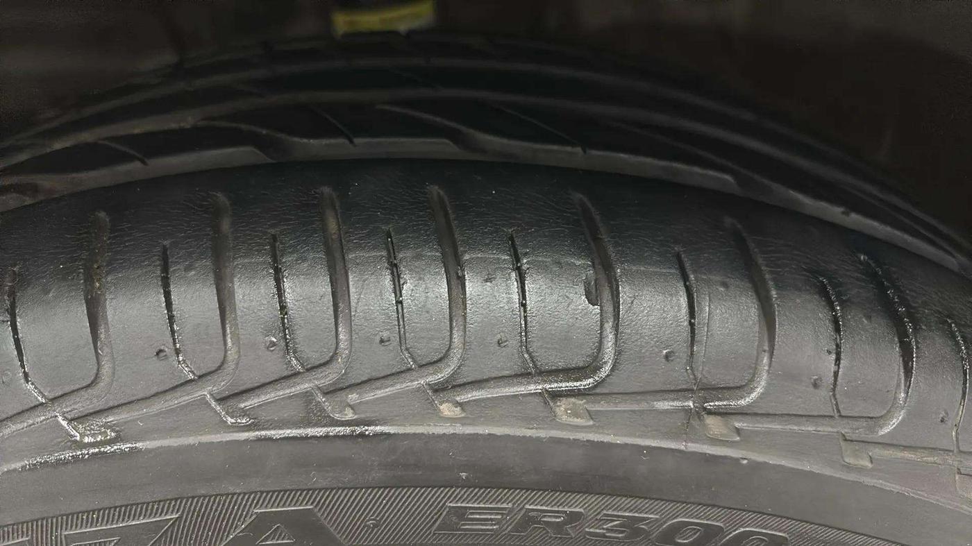 2015 Toyota Etios VX-D, Diesel, Manual, 64,228 km, Left Front Tyre Tread