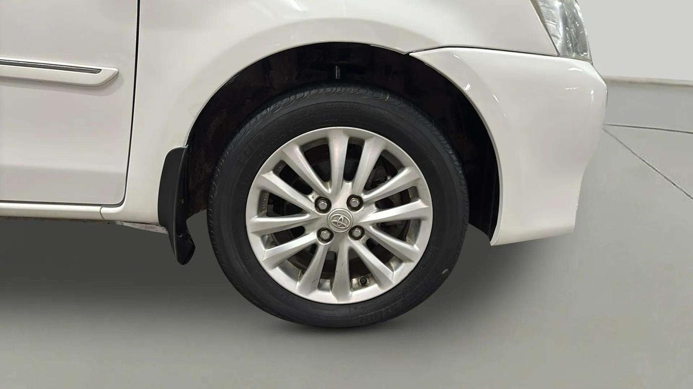 2015 Toyota Etios VX-D, Diesel, Manual, 64,228 km, Right Front Wheel