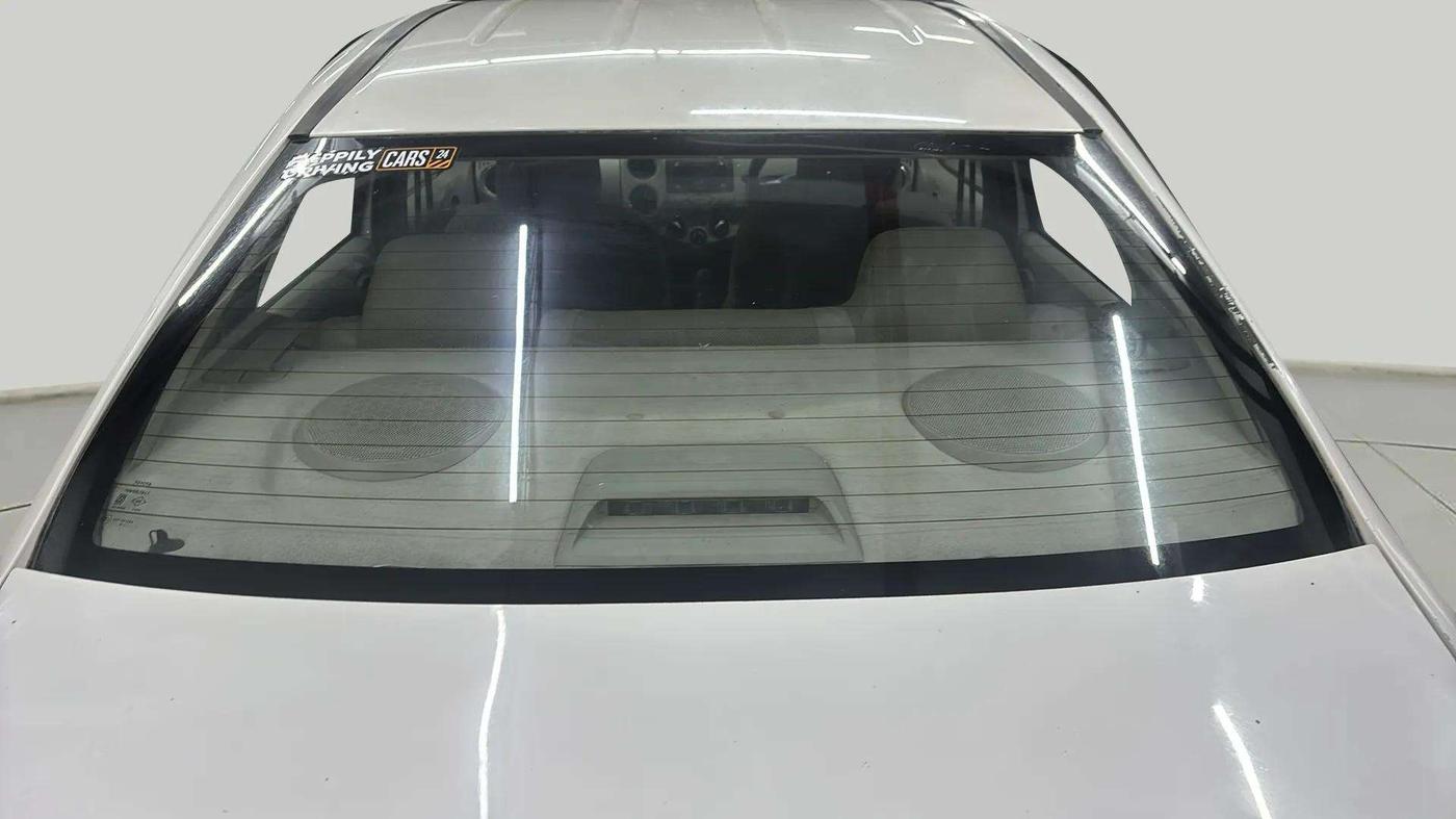 2015 Toyota Etios VX-D, Diesel, Manual, 64,228 km, Rear Windshield