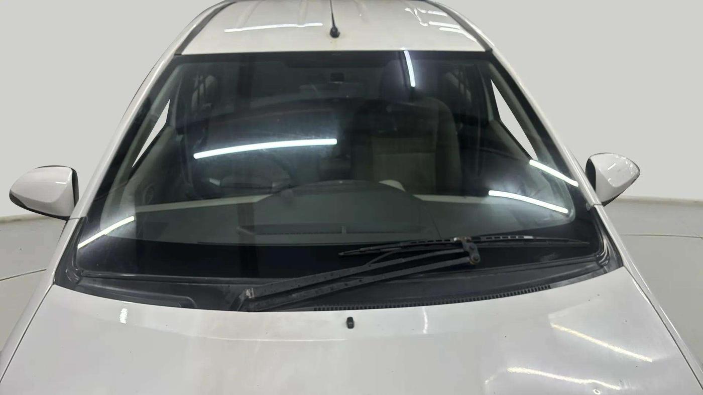 2015 Toyota Etios VX-D, Diesel, Manual, 64,228 km, Front Windshield