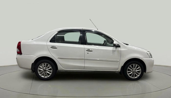 2015 Toyota Etios VX-D, Diesel, Manual, 57,975 km, Right Side View