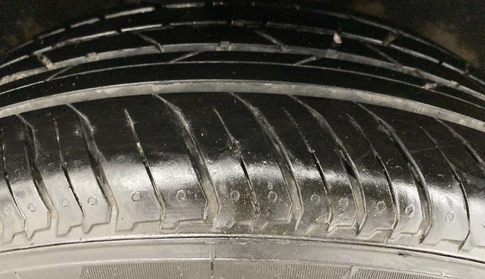 2017 Maruti Baleno ZETA CVT PETROL 1.2, Petrol, Automatic, 66,153 km, Right Rear Tyre Tread