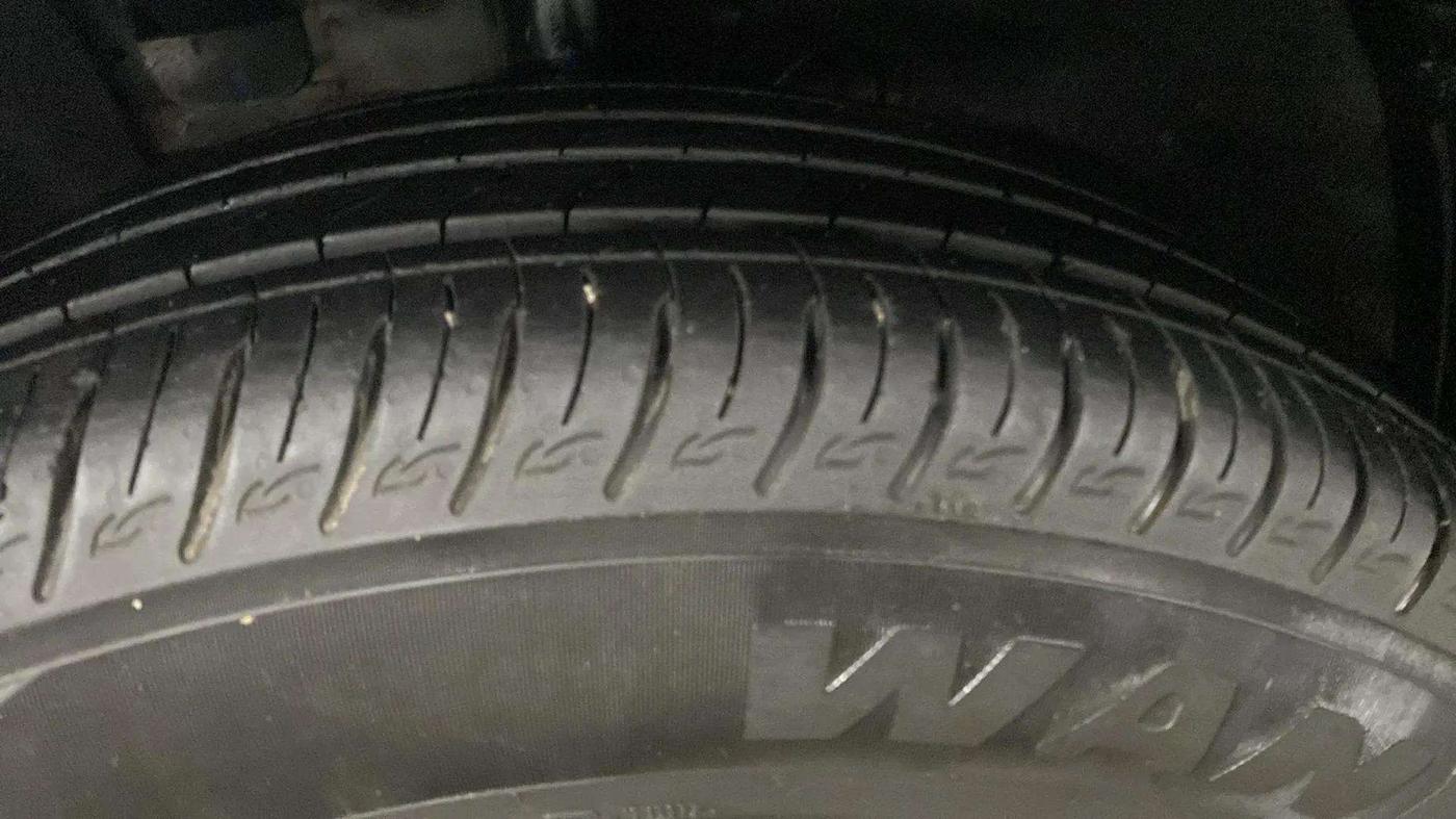 2021 Hyundai VENUE SX 1.0 TURBO IMT, Petrol, Manual, 17,887 km, Left Front Tyre Tread