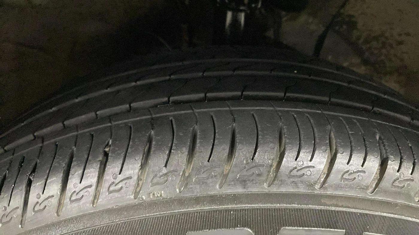 2021 Hyundai VENUE SX 1.0 TURBO IMT, Petrol, Manual, 17,887 km, Right Front Tyre Tread