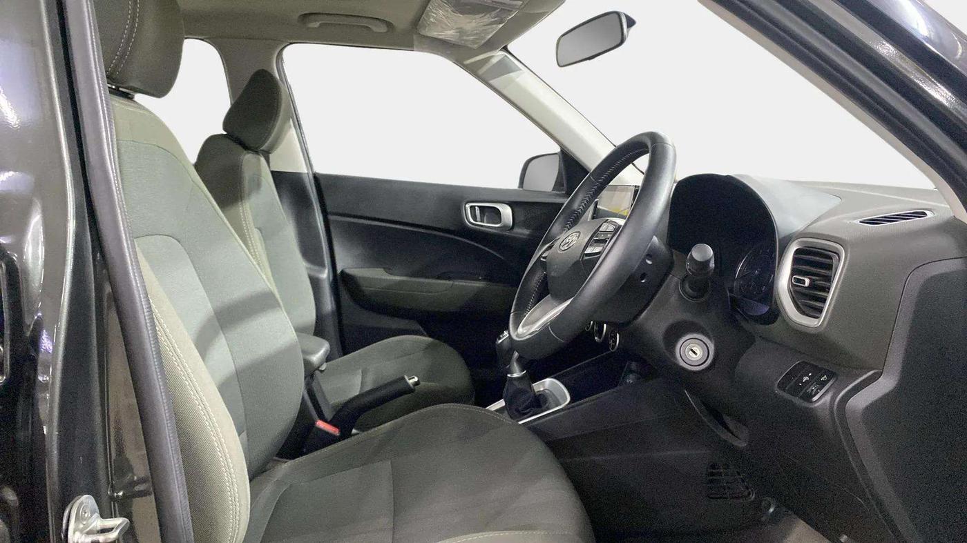 2021 Hyundai VENUE SX 1.0 TURBO IMT, Petrol, Manual, 17,887 km, Driver Side Door Panels Control