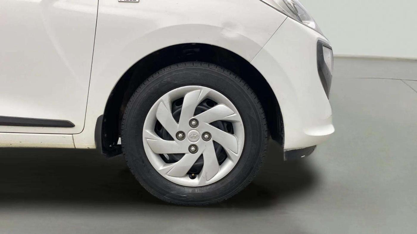 2020 Hyundai NEW SANTRO SPORTZ AMT, Petrol, Automatic, 19,745 km, Right Front Wheel
