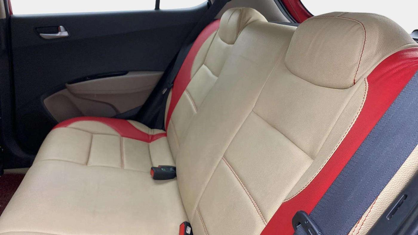 2018 Hyundai Grand i10 SPORTZ 1.2 KAPPA VTVT, Petrol, Manual, 33,525 km, Right Side Rear Door Cabin