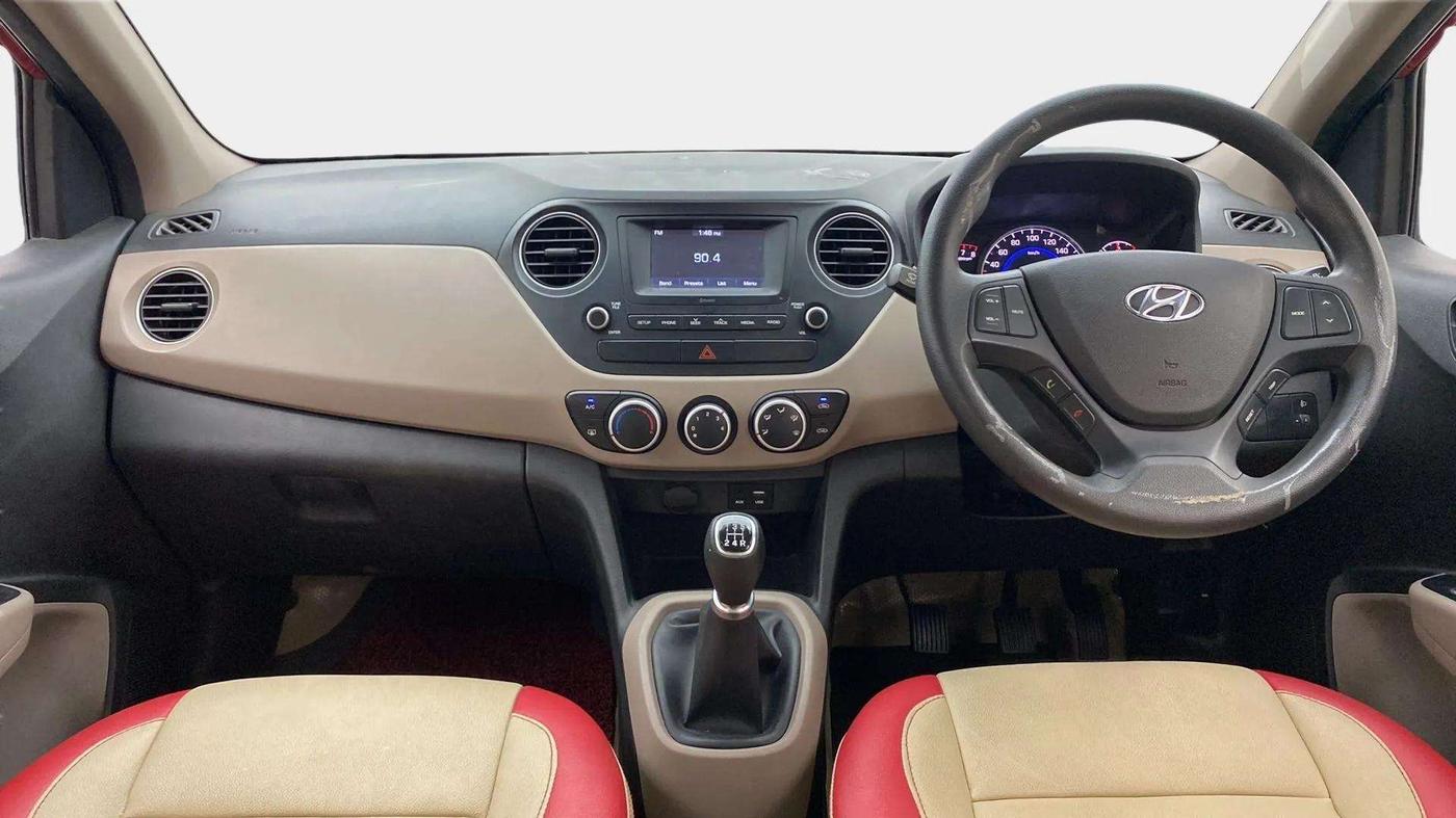 2018 Hyundai Grand i10 SPORTZ 1.2 KAPPA VTVT, Petrol, Manual, 33,525 km, Dashboard