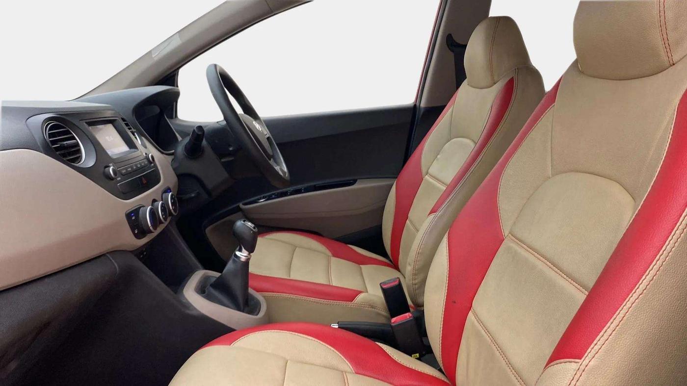 2018 Hyundai Grand i10 SPORTZ 1.2 KAPPA VTVT, Petrol, Manual, 33,525 km, Right Side Front Door Cabin