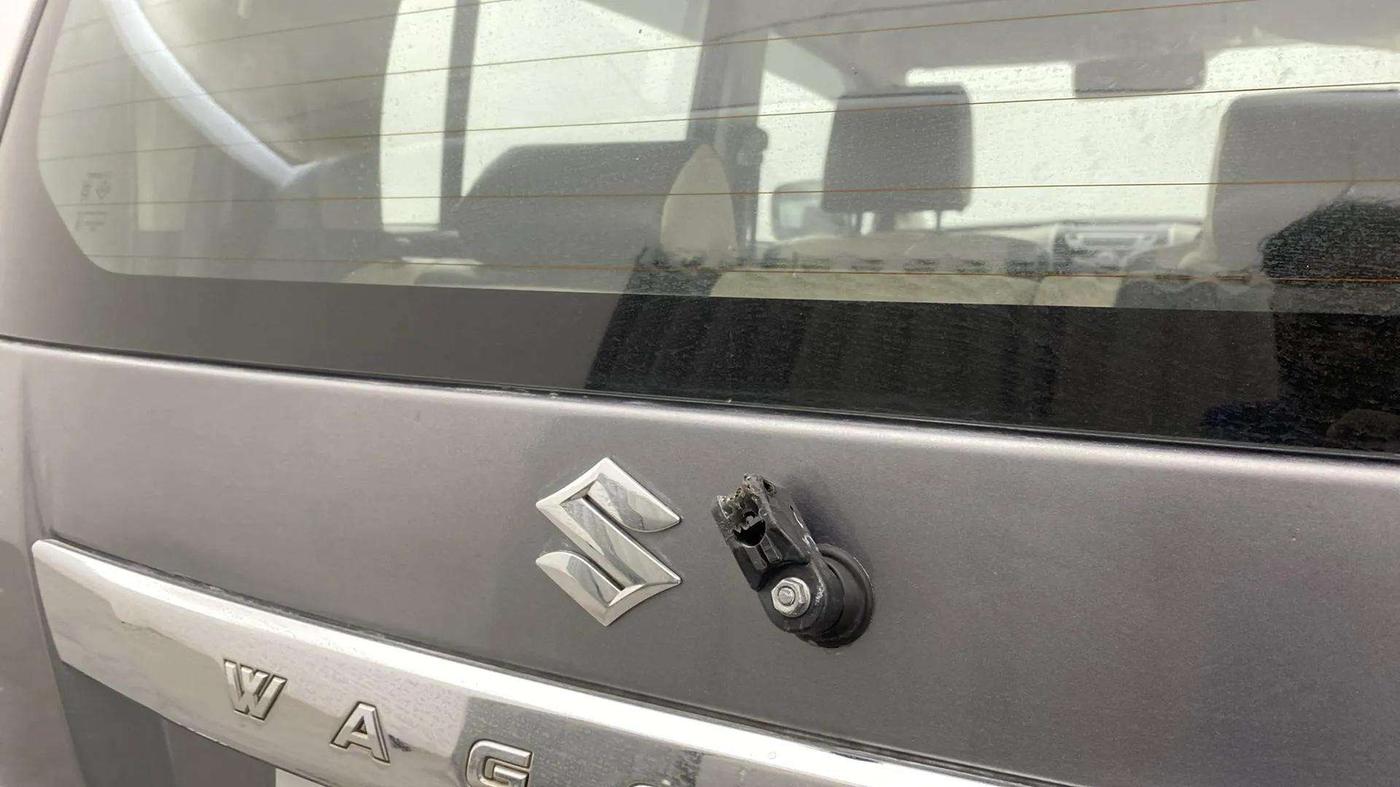 2016 Maruti Wagon R 1.0 VXI (O) AMT, Petrol, Automatic, 17,767 km, Rear Wiper