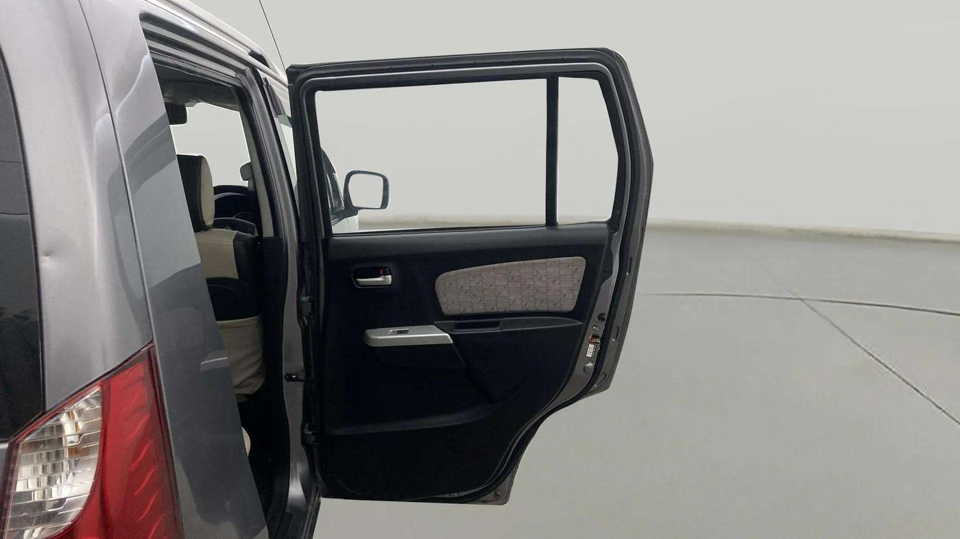 2016 Maruti Wagon R 1.0 VXI (O) AMT, Petrol, Automatic, 17,767 km, RHS Rear Door