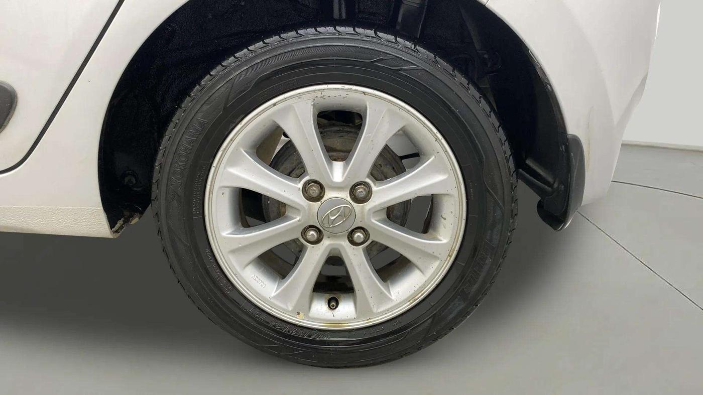 2016 Hyundai Grand i10 ASTA AT 1.2 KAPPA VTVT, Petrol, Automatic, 56,791 km, Left Rear Wheel
