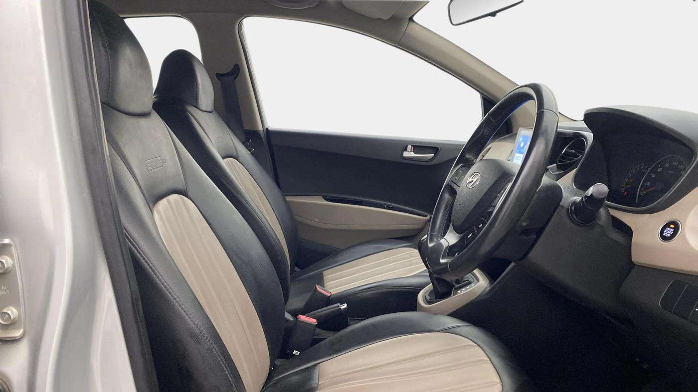 2016 Hyundai Grand i10 ASTA AT 1.2 KAPPA VTVT, Petrol, Automatic, 56,791 km, Right Side Front Door Cabin