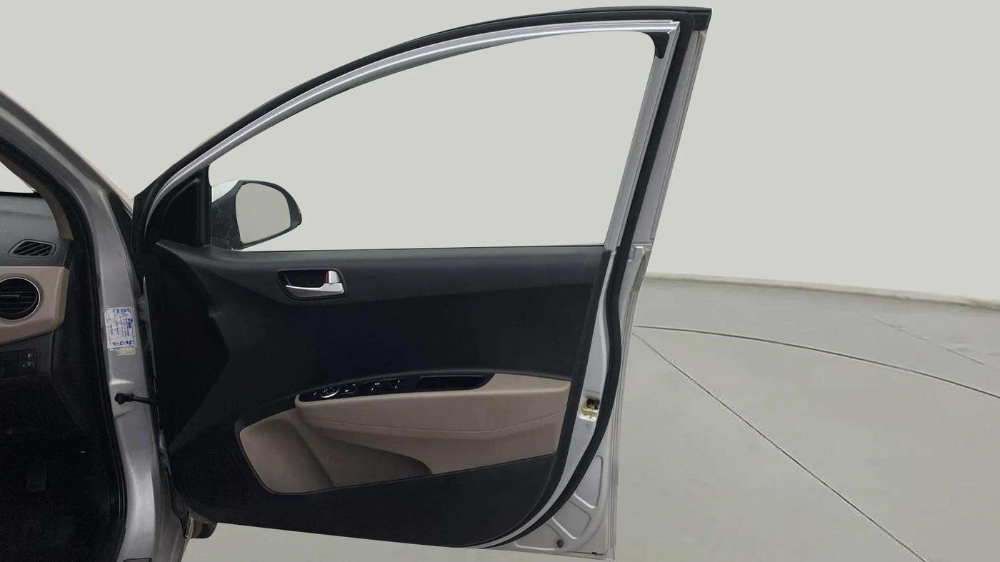 2016 Hyundai Grand i10 ASTA AT 1.2 KAPPA VTVT, Petrol, Automatic, 56,791 km, RHS Front Door