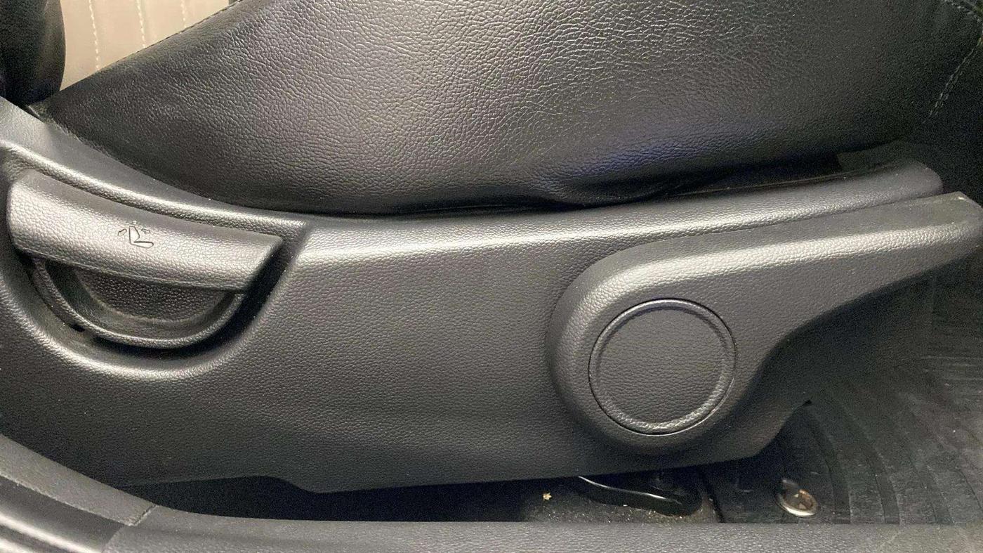 2016 Hyundai Grand i10 ASTA AT 1.2 KAPPA VTVT, Petrol, Automatic, 56,791 km, Driver Side Adjustment Panel