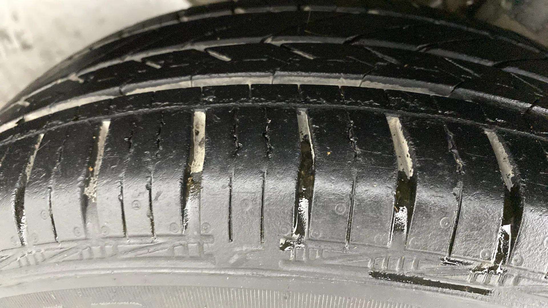 LHS-Front-Tyre-Tread-20