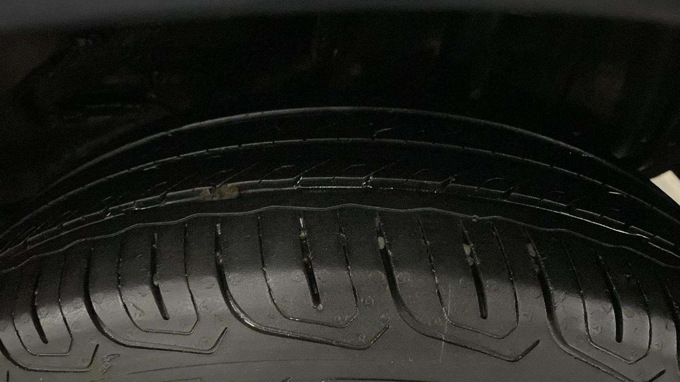 2022 Tata Tiago XT CNG, CNG, Manual, 40,779 km, Left Rear Tyre Tread
