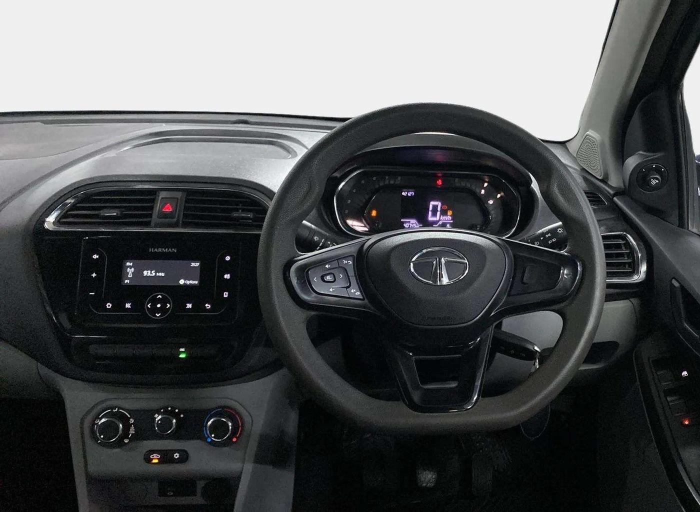 2022 Tata Tiago XT CNG, CNG, Manual, 40,779 km, Steering Wheel Close Up