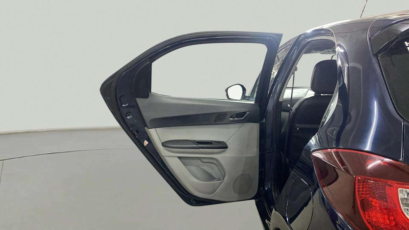 2022 Tata Tiago XT CNG, CNG, Manual, 40,779 km, LHS Rear Door