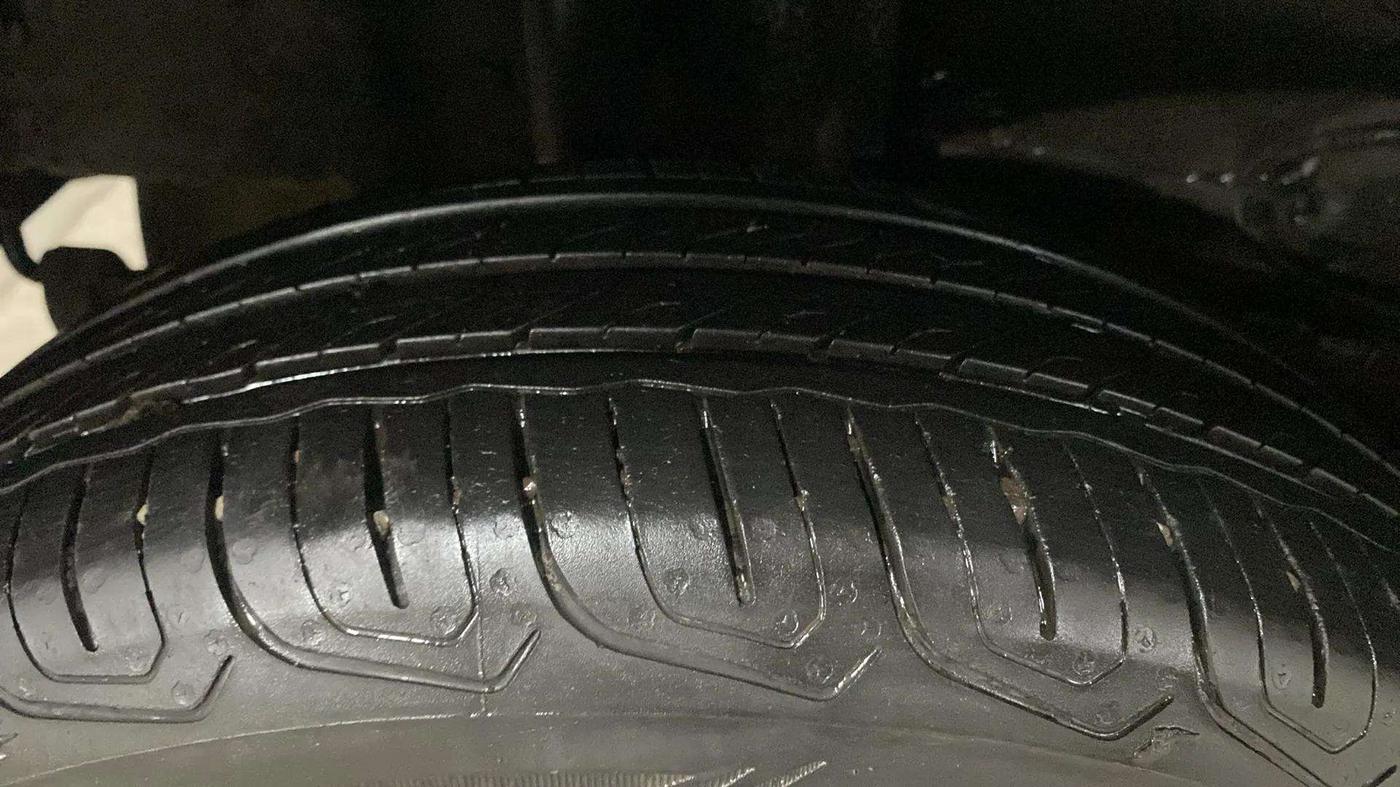 2022 Tata Tiago XT CNG, CNG, Manual, 40,779 km, Right Rear Tyre Tread