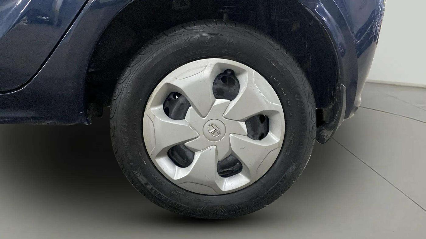2022 Tata Tiago XT CNG, CNG, Manual, 40,779 km, Left Rear Wheel