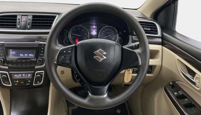 2016 Maruti Ciaz VDI+ SHVS, Diesel, Manual, 78,297 km, Steering Wheel Close Up