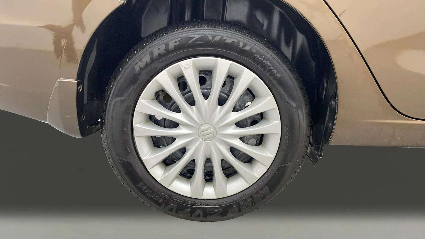 2016 Maruti Ciaz VDI+ SHVS, Diesel, Manual, 78,356 km, Right Rear Wheel