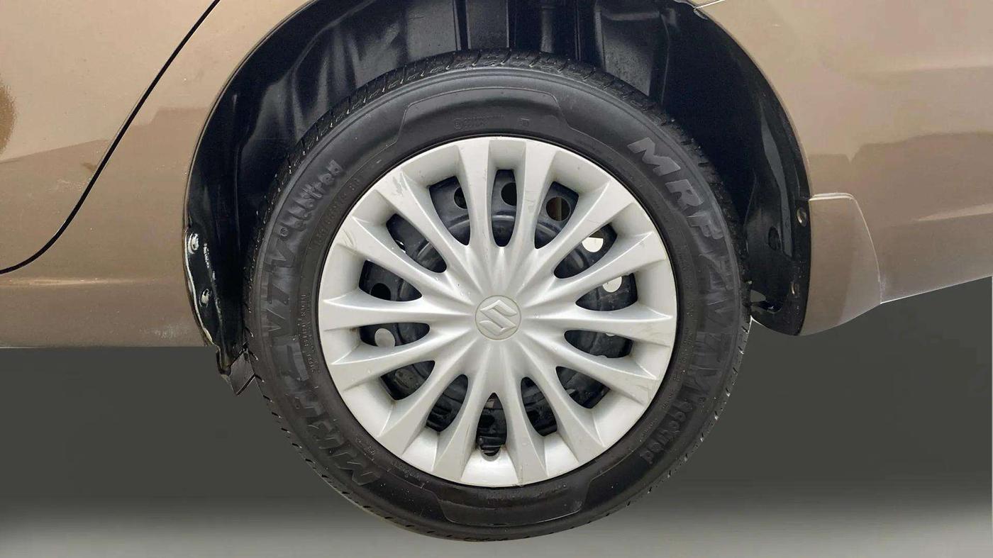 2016 Maruti Ciaz VDI+ SHVS, Diesel, Manual, 78,356 km, Left Rear Wheel