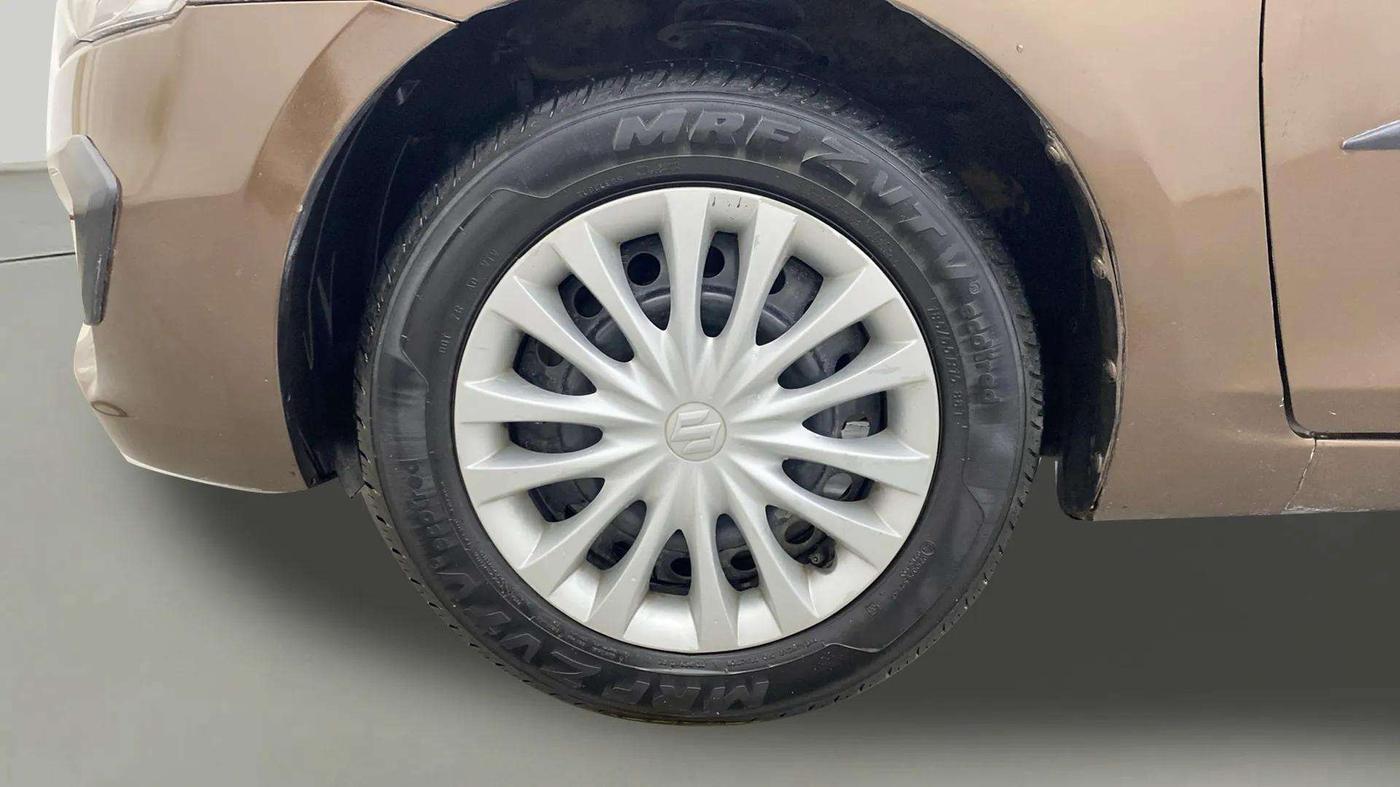 2016 Maruti Ciaz VDI+ SHVS, Diesel, Manual, 78,356 km, Left Front Wheel