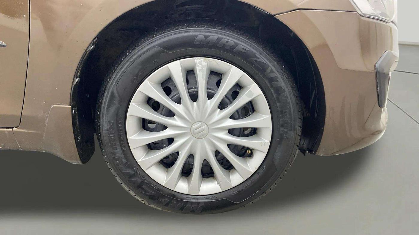2016 Maruti Ciaz VDI+ SHVS, Diesel, Manual, 78,356 km, Right Front Wheel