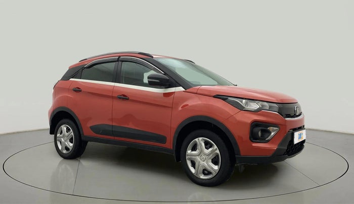 2023 Tata NEXON XM PETROL, Petrol, Manual, 70,143 km, Right Front Diagonal