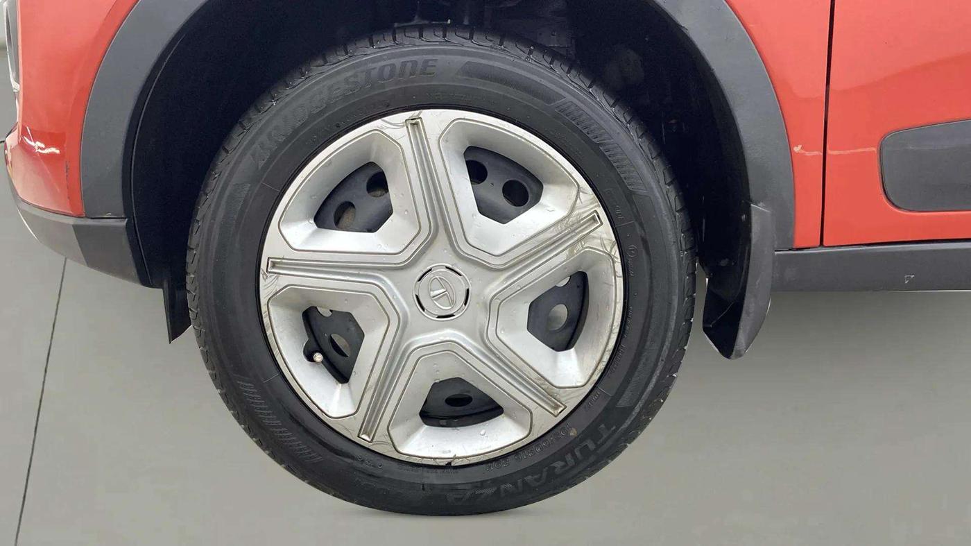 2023 Tata NEXON XM PETROL, Petrol, Manual, 70,390 km, Left Front Wheel
