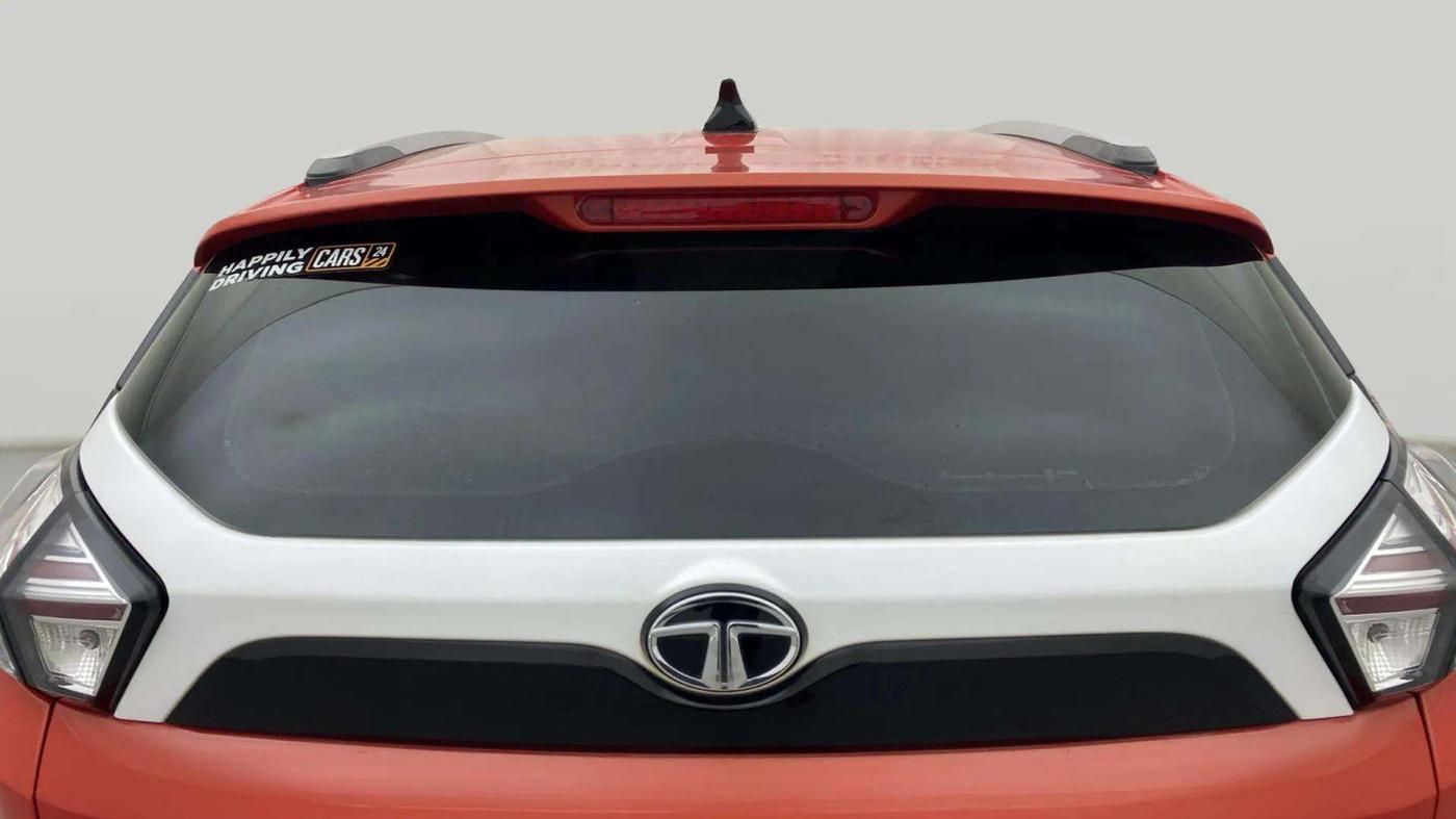 2023 Tata NEXON XM PETROL, Petrol, Manual, 70,390 km, Rear Windshield