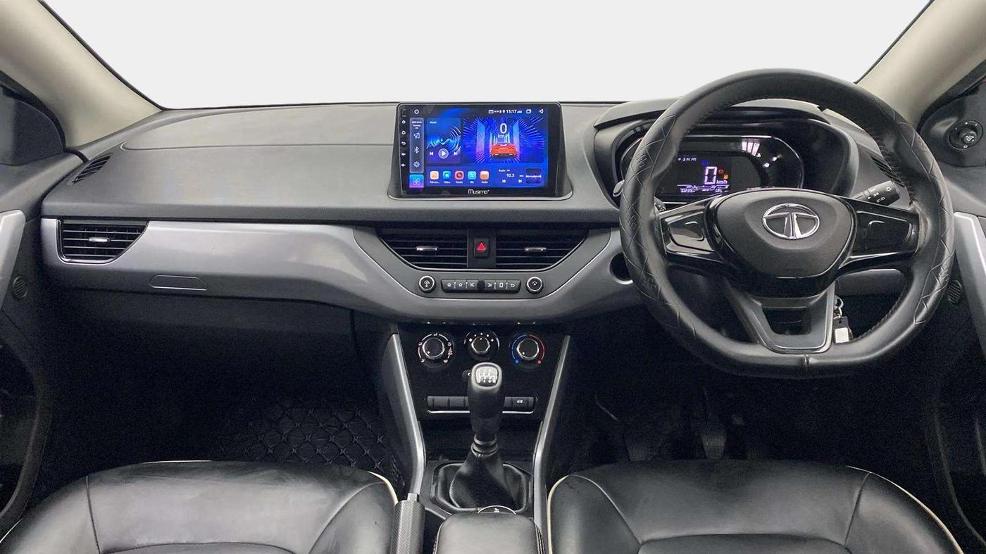 2023 Tata NEXON XM PETROL, Petrol, Manual, 70,390 km, Dashboard