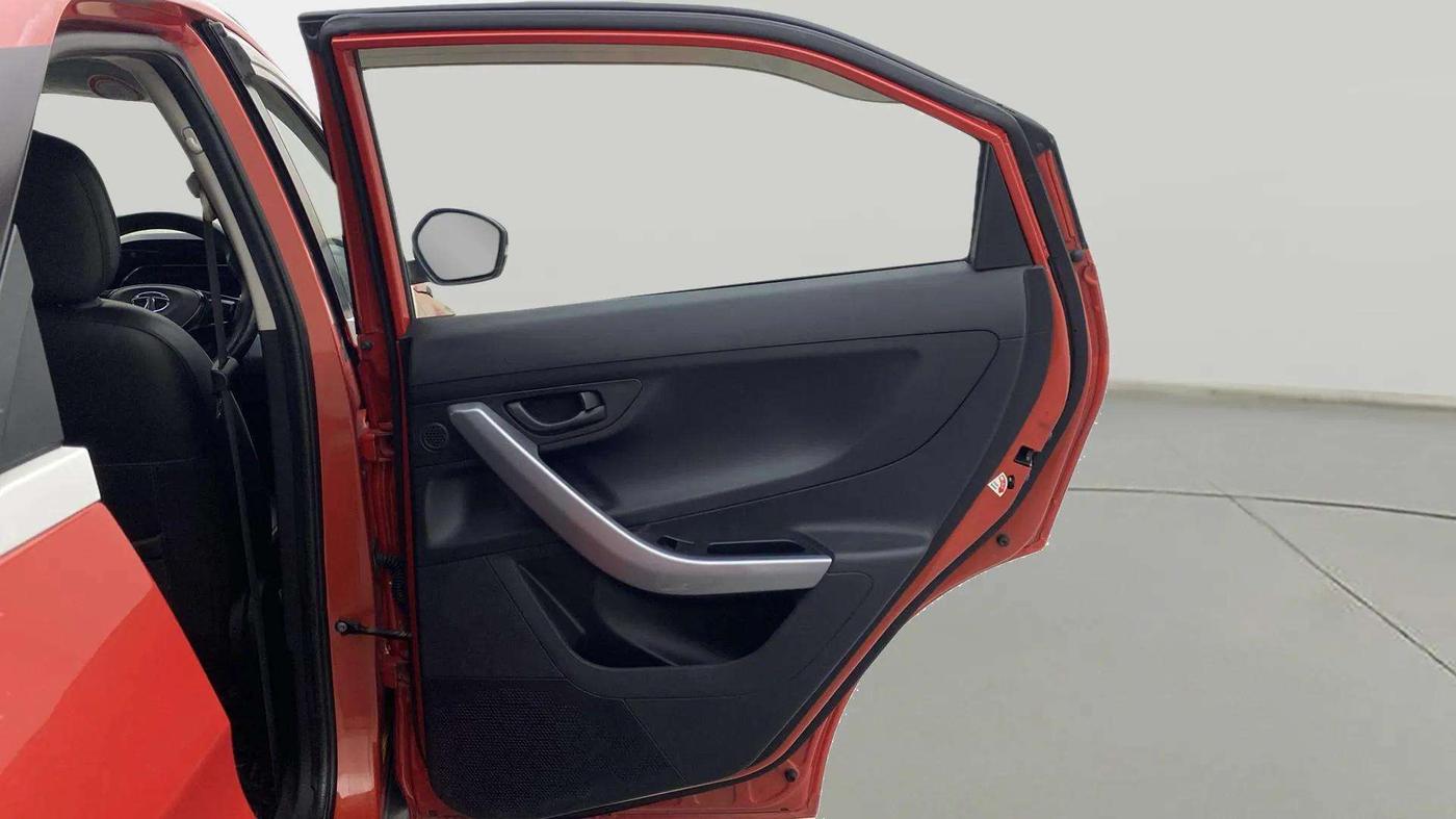 2023 Tata NEXON XM PETROL, Petrol, Manual, 70,390 km, RHS Rear Door
