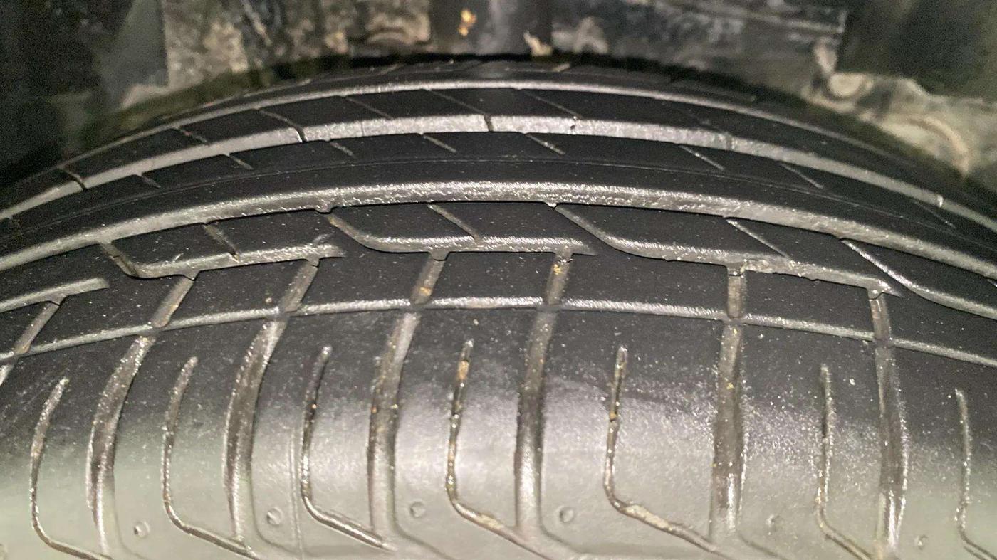 2023 Tata NEXON XM PETROL, Petrol, Manual, 70,390 km, Right Front Tyre Tread
